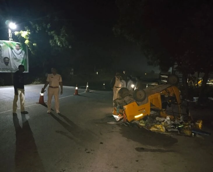 Marripadu: A horrific accident on the highway... 10 people injured 15 the news