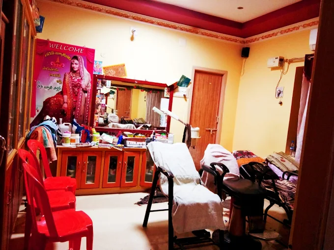 Honey Beauty Parlour