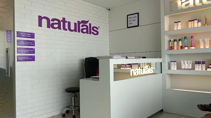 Naturals Salon
