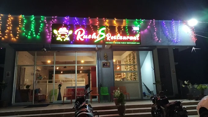 Ruchi’s Family Restaurant AC